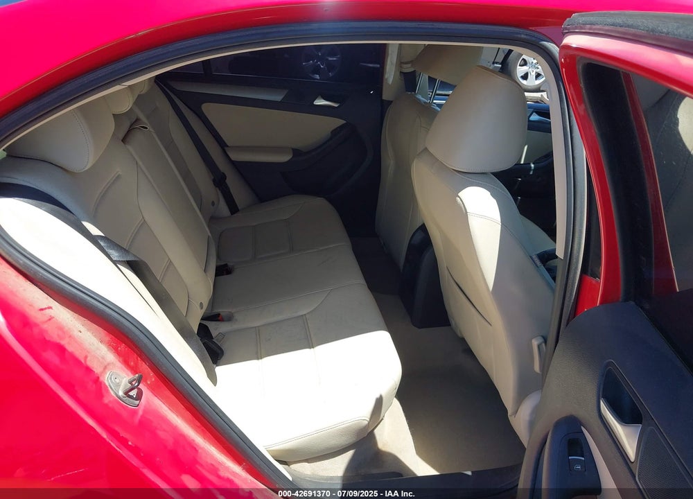 2013 VOLKSWAGEN JETTA VIN: 3VWLL7AJ0DM444709