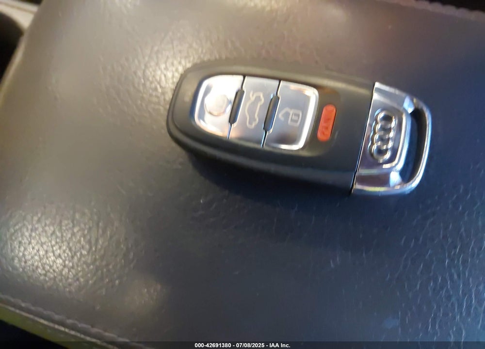 2013 AUDI A4 VIN: WAUEFAFLXDA172190