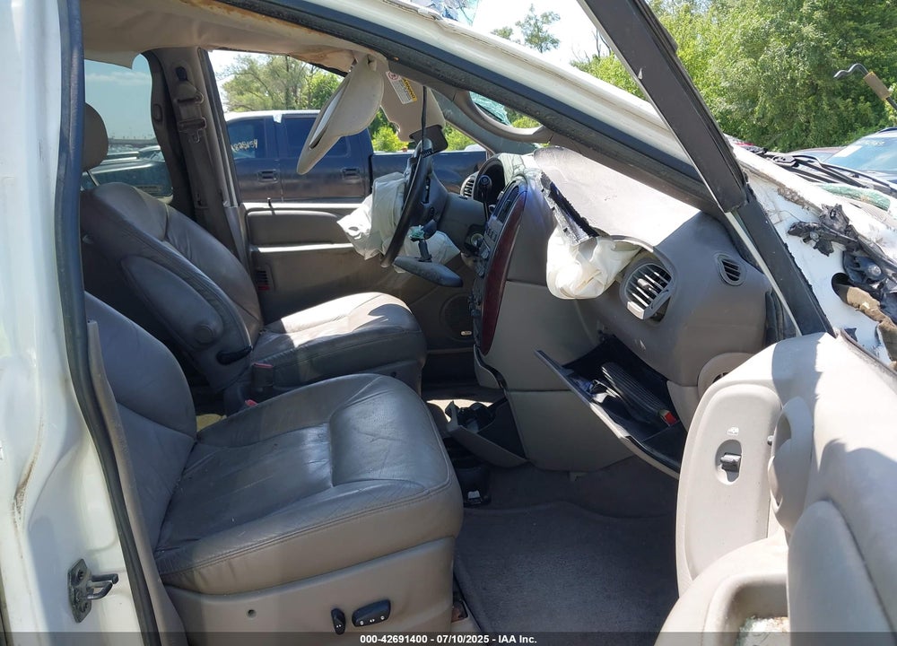 2001 DODGE GRAND CARAVAN ES VIN: 2B4GP54L91R268593
