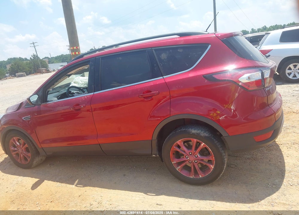 2017 FORD ESCAPE VIN: 1FMCU9G93HUD96158