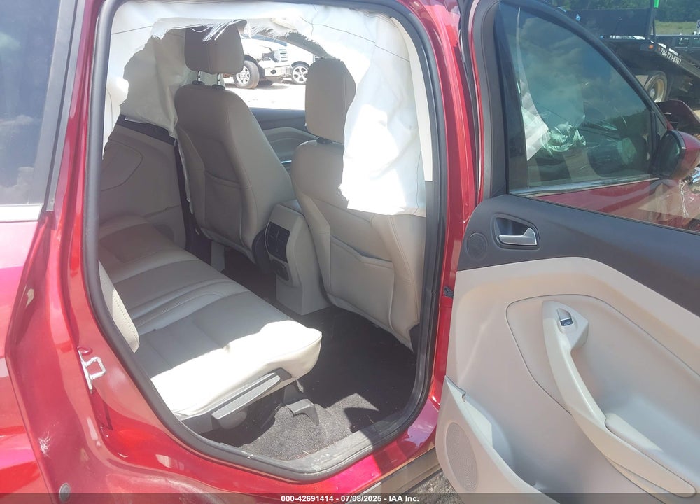2017 FORD ESCAPE VIN: 1FMCU9G93HUD96158