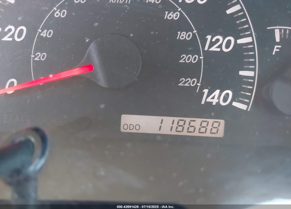 2005 TOYOTA CAMRY XLE VIN: 4T1BE30K85U956139