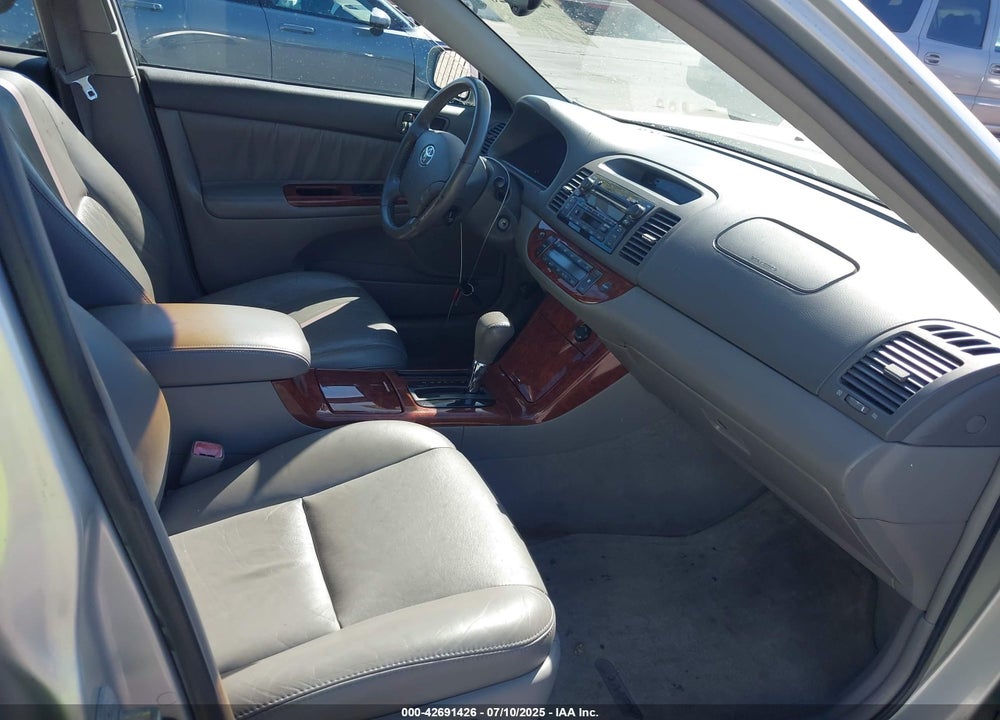 2005 TOYOTA CAMRY XLE VIN: 4T1BE30K85U956139