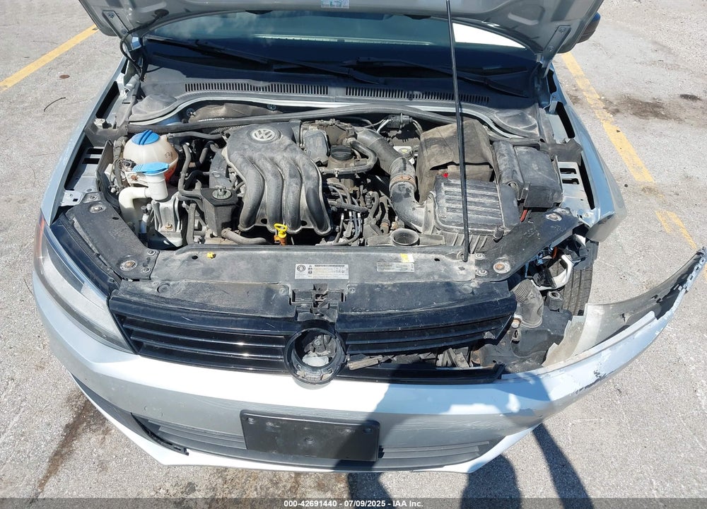 2014 VOLKSWAGEN JETTA VIN: 3VW2K7AJ2EM214931