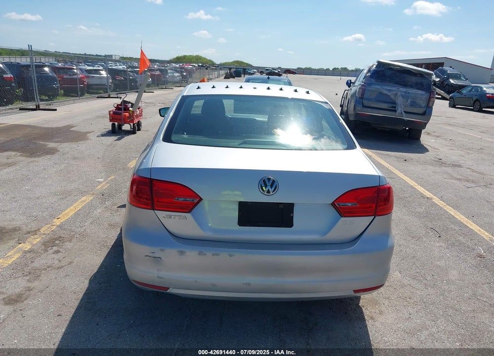 2014 VOLKSWAGEN JETTA VIN: 3VW2K7AJ2EM214931