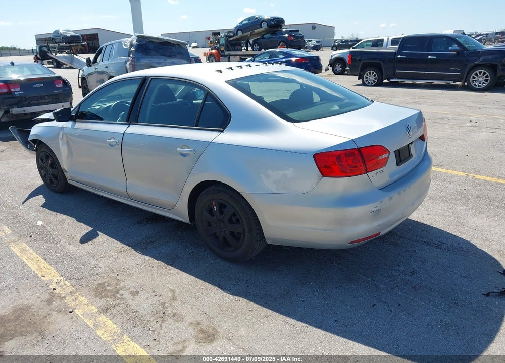 2014 VOLKSWAGEN JETTA VIN: 3VW2K7AJ2EM214931