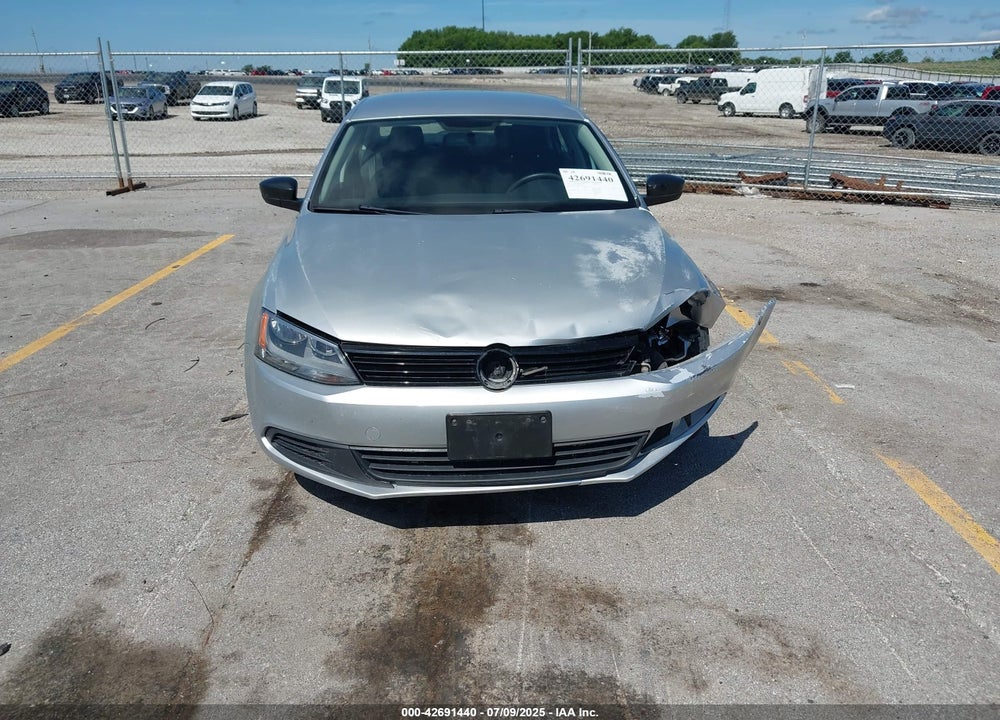 2014 VOLKSWAGEN JETTA VIN: 3VW2K7AJ2EM214931