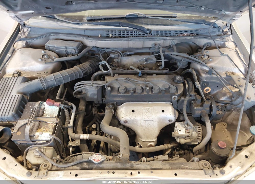 2000 HONDA ACCORD 2.3 LX VIN: JHMCG5640YC037266