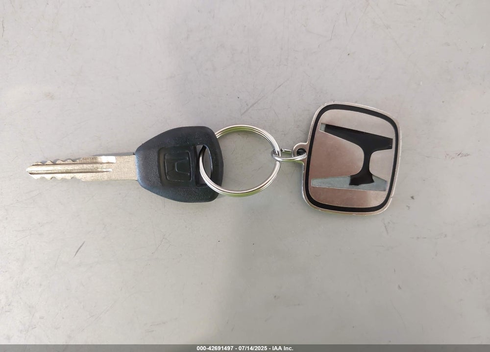 2000 HONDA ACCORD 2.3 LX VIN: JHMCG5640YC037266
