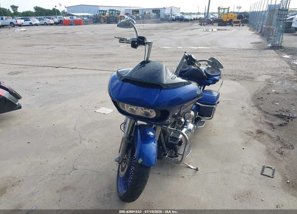 2015 HARLEY-DAVIDSON FLTRXS ROAD GLIDE SPECIAL VIN: 1HD1KTM19FB677823