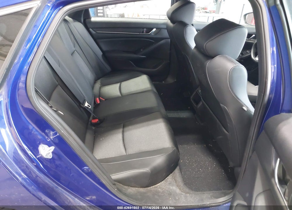 2022 HONDA ACCORD VIN: 1HGCV1F33NA060363