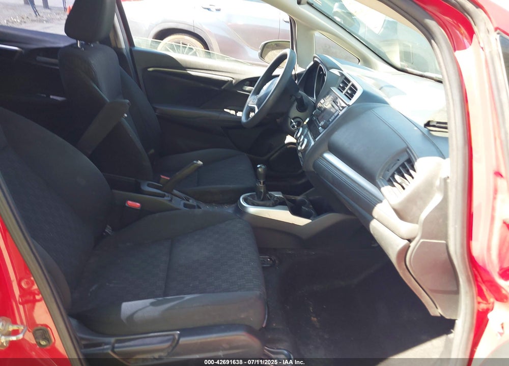 2017 HONDA FIT VIN: 3HGGK5G51HM705276