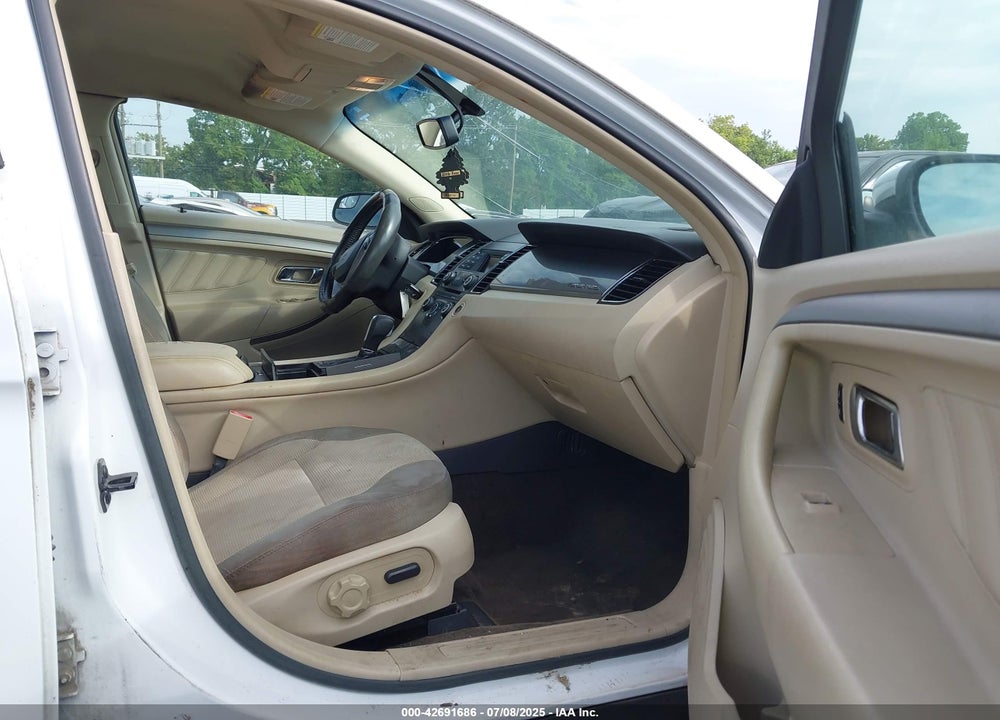 2013 FORD TAURUS VIN: 1FAHP2H81DG213840