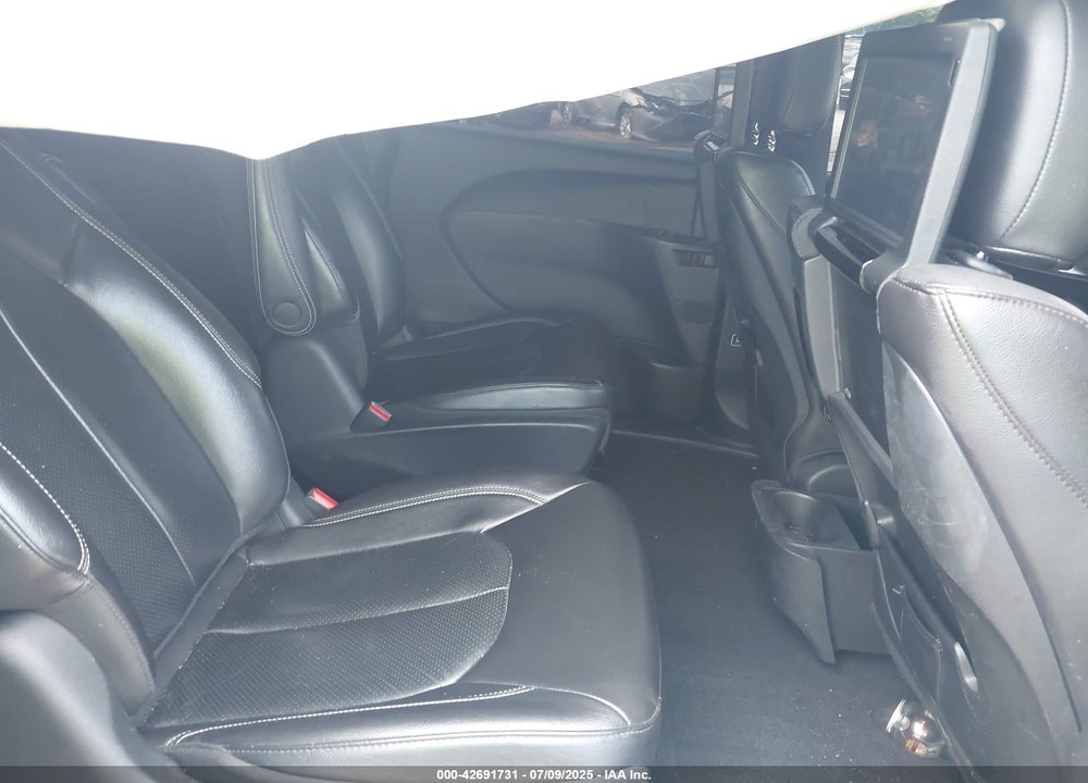 2022 CHRYSLER PACIFICA HYBRID TOURING L VIN: 2C4RC1L79NR127307