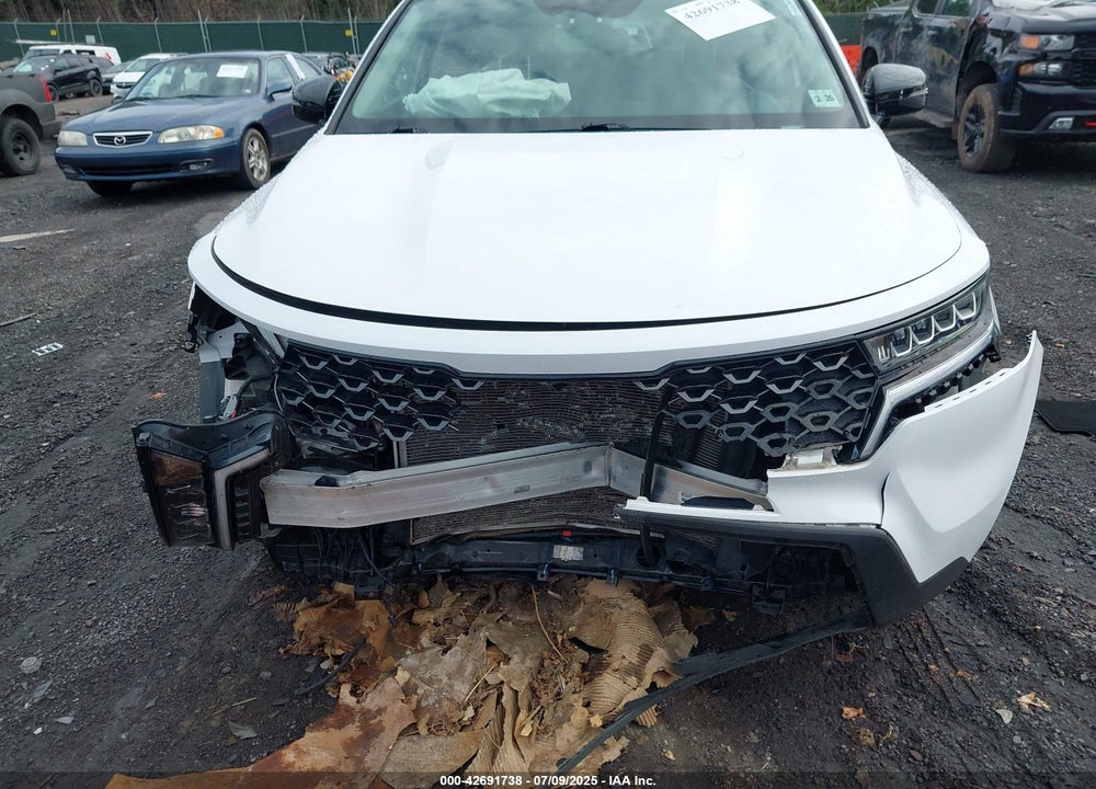 2021 KIA SORENTO VIN: 5XYRLDLC3MG018326