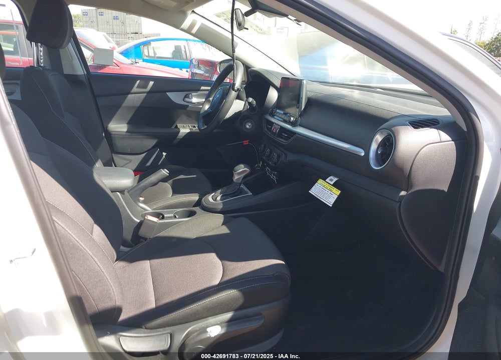 2024 KIA FORTE LXS VIN: 3KPF24AD9RE830459