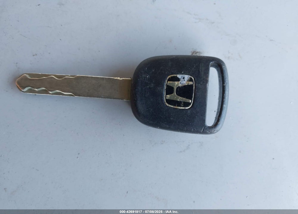 2005 HONDA CIVIC VP VIN: 2HGES16495H500601