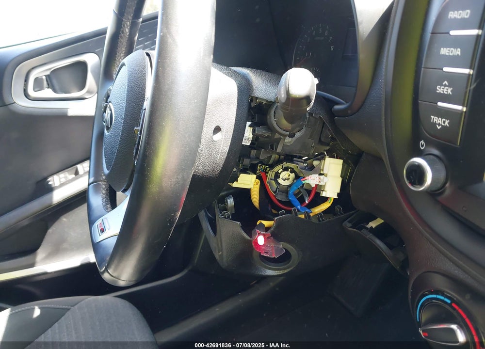 2020 KIA SOUL VIN: KNDJ63AU9L7723914