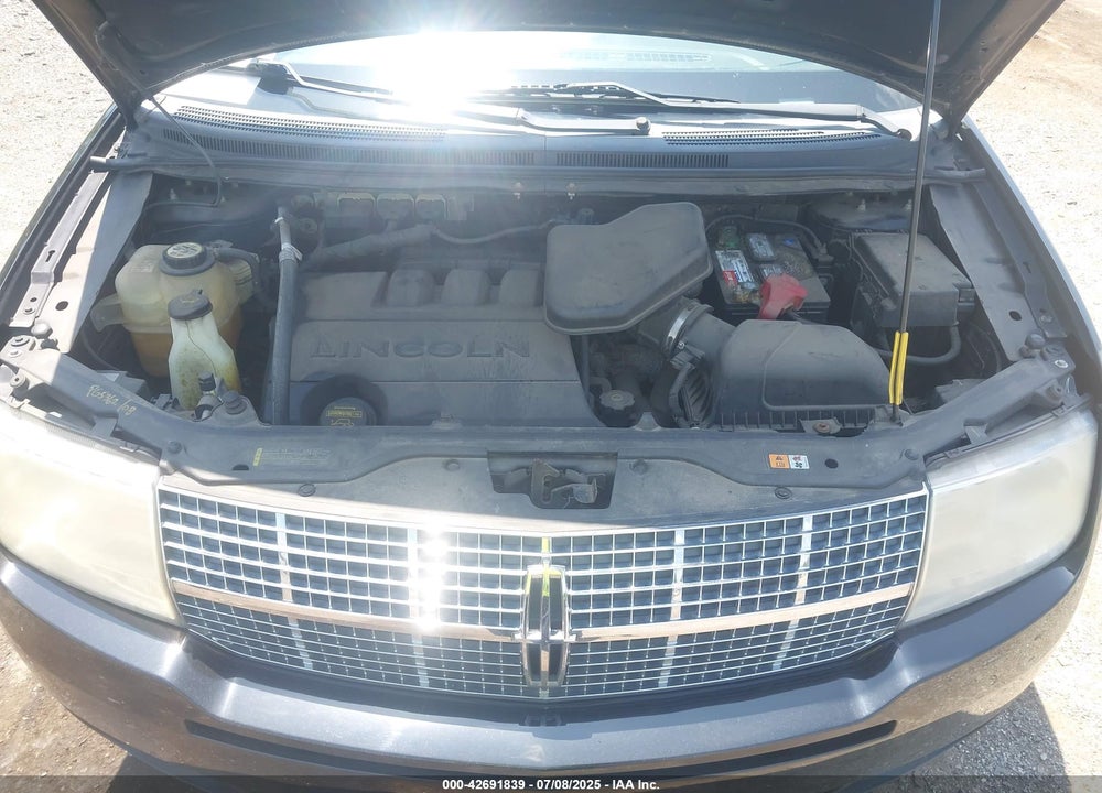 2008 LINCOLN MKX VIN: 2LMDU88C78BJ24117