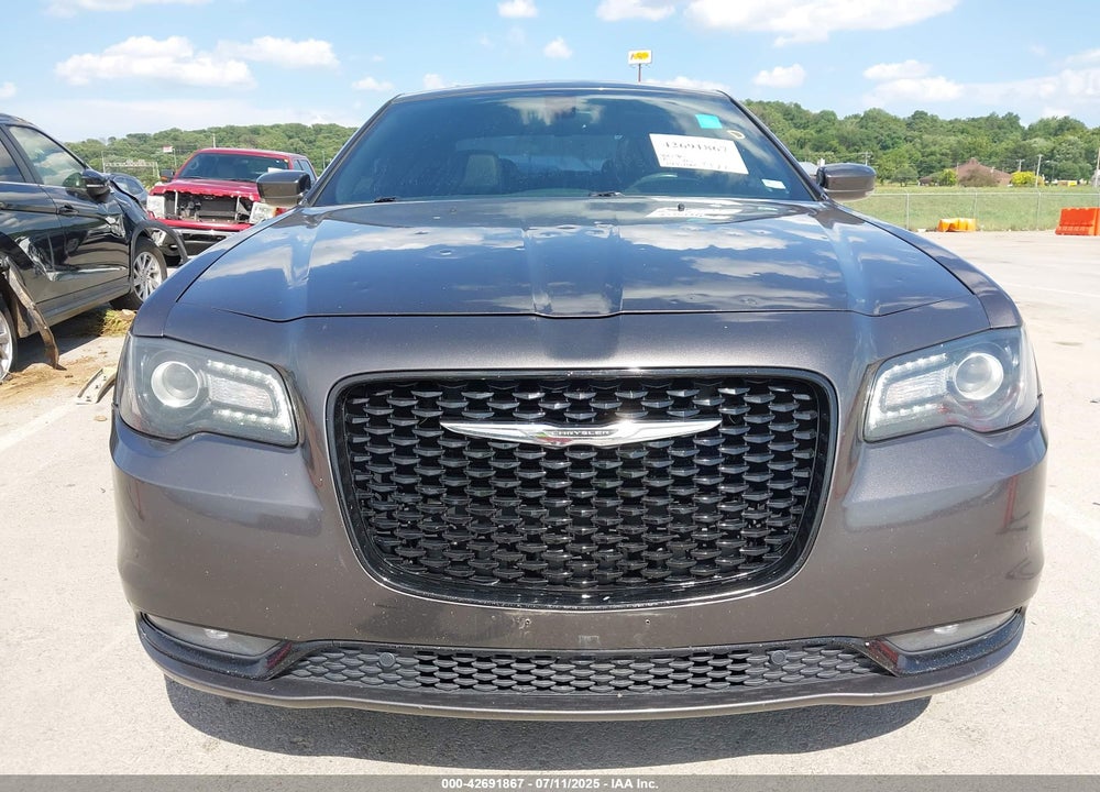 2016 CHRYSLER 300 VIN: 2C3CCAGG9GH147960