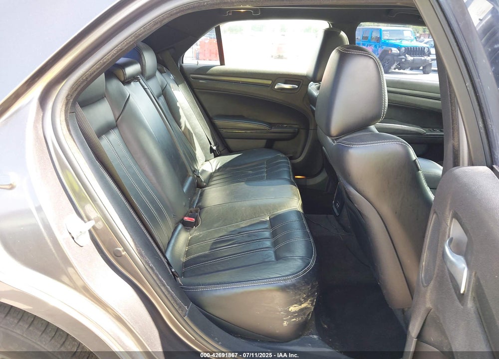 2016 CHRYSLER 300 VIN: 2C3CCAGG9GH147960