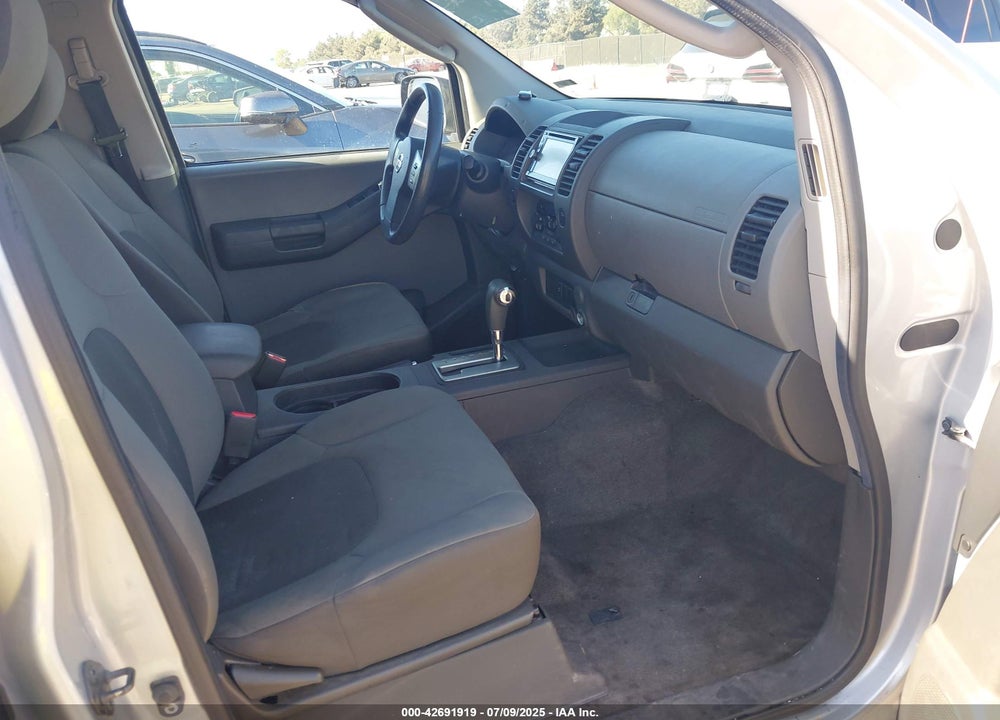 2011 NISSAN XTERRA VIN: 5N1AN0NU7BC523823