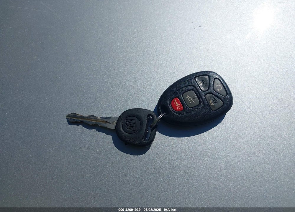 2011 BUICK ENCLAVE VIN: 5GAKRBED9BJ352420