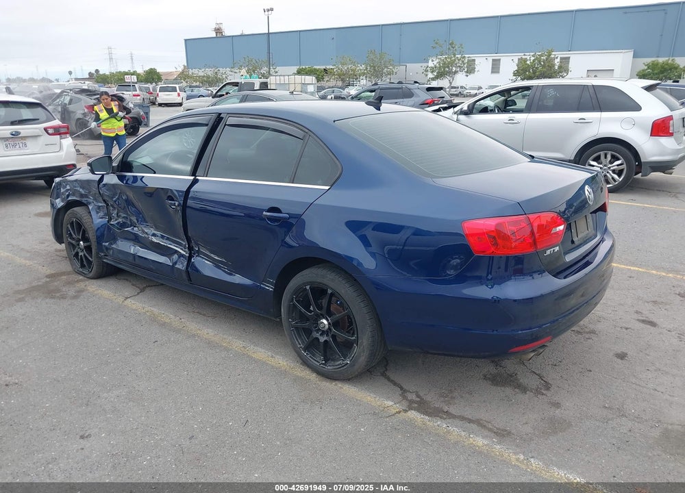 2013 VOLKSWAGEN JETTA VIN: 3VWLL7AJ2DM400906
