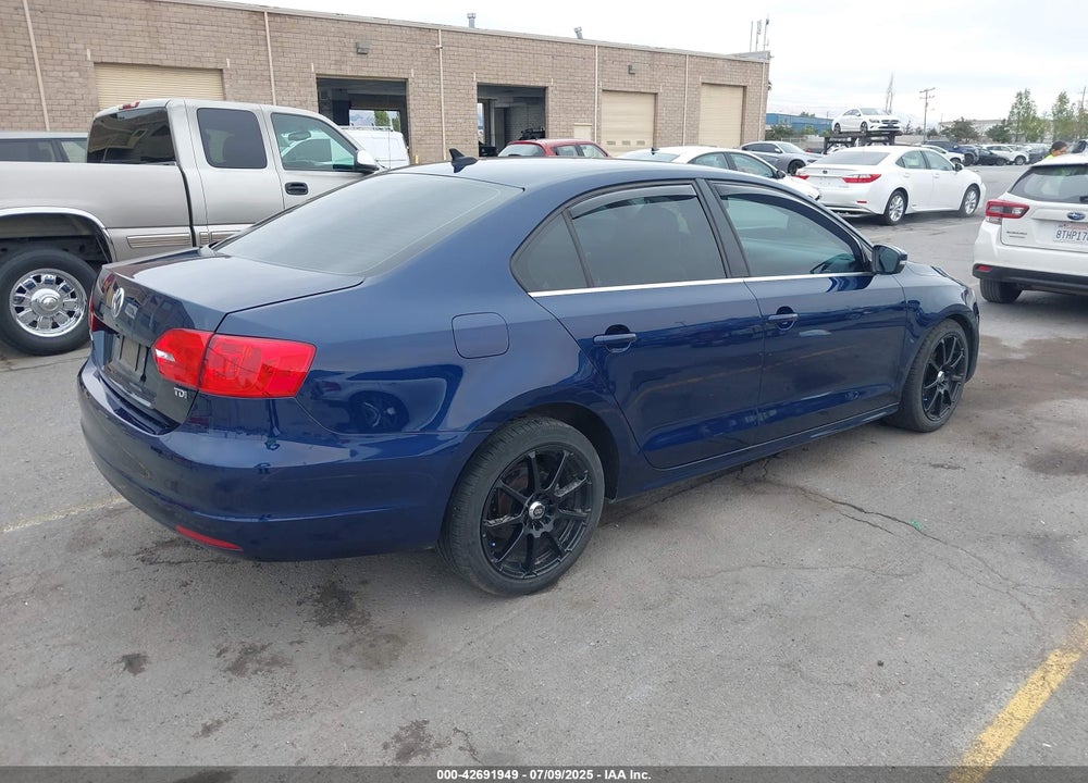 2013 VOLKSWAGEN JETTA VIN: 3VWLL7AJ2DM400906