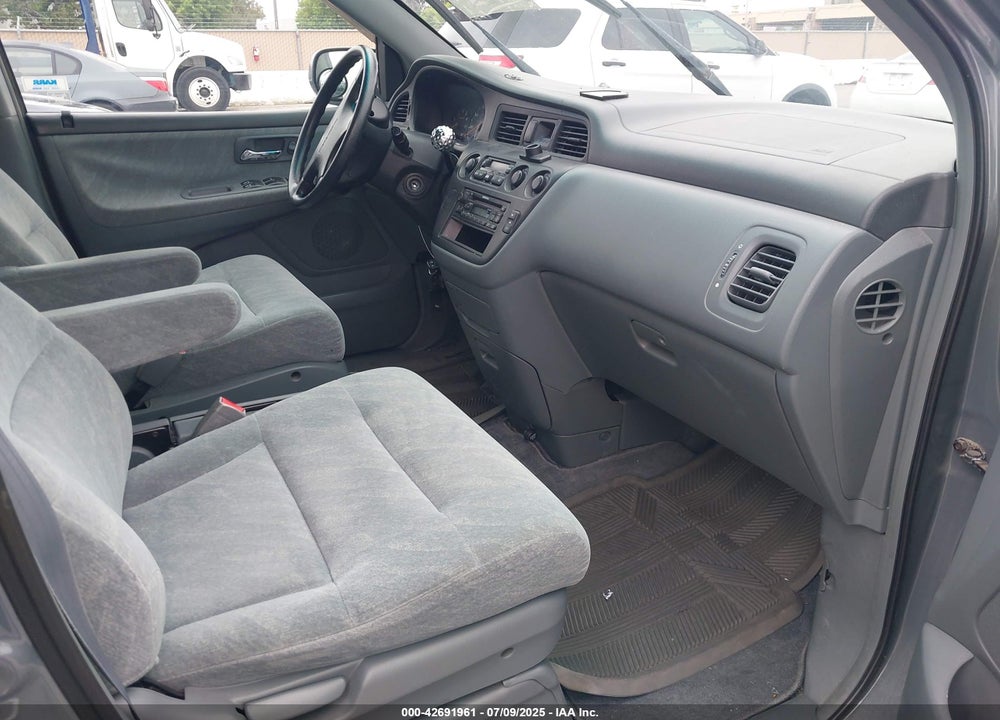 2001 HONDA ODYSSEY EX VIN: 2HKRL186X1H573828