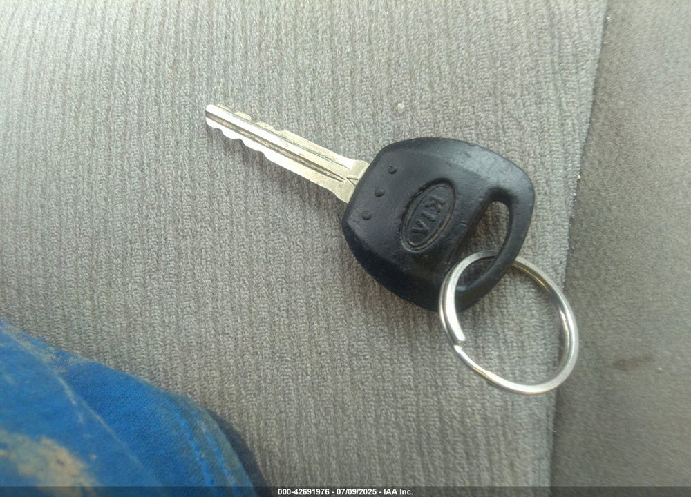 2014 KIA SEDONA VIN: KNDMG4C73E6539827