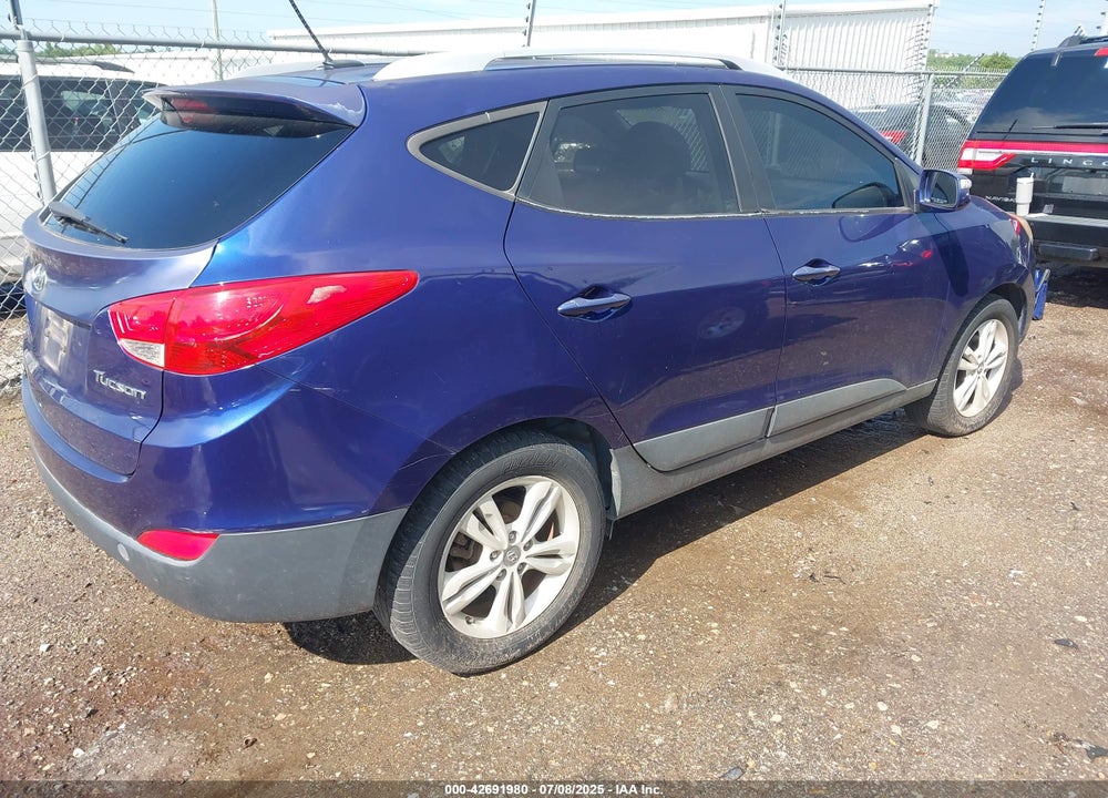 2013 HYUNDAI TUCSON VIN: KM8JU3AC0DU579231