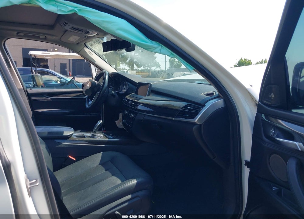 2014 BMW X5 VIN: 5UXKR2C59E0H31407