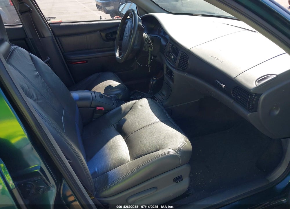 2001 BUICK REGAL GS VIN: 2G4WF551611218081