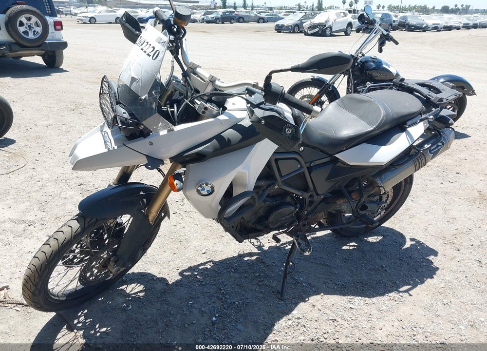 2010 BMW F800 GS VIN: WB1022903AZU02100