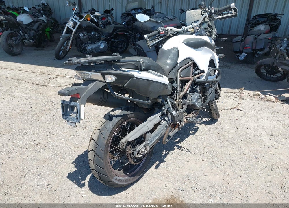 2010 BMW F800 GS VIN: WB1022903AZU02100