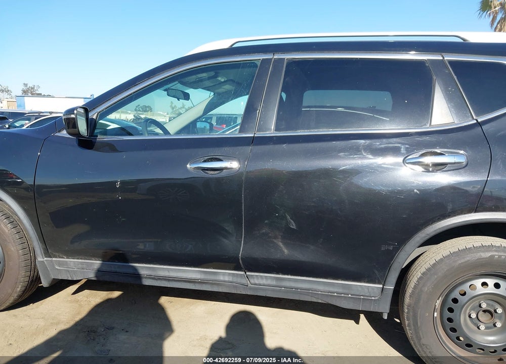 2016 NISSAN ROGUE VIN: 5N1AT2MN6GC801582