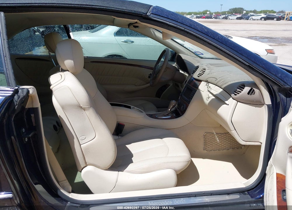2009 MERCEDES-BENZ CLK 350 VIN: WDBTK56F69T109623