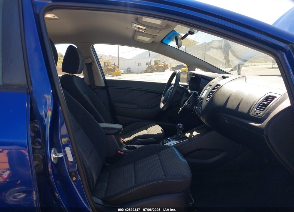 2017 KIA FORTE VIN: 3KPFL4A78HE030208