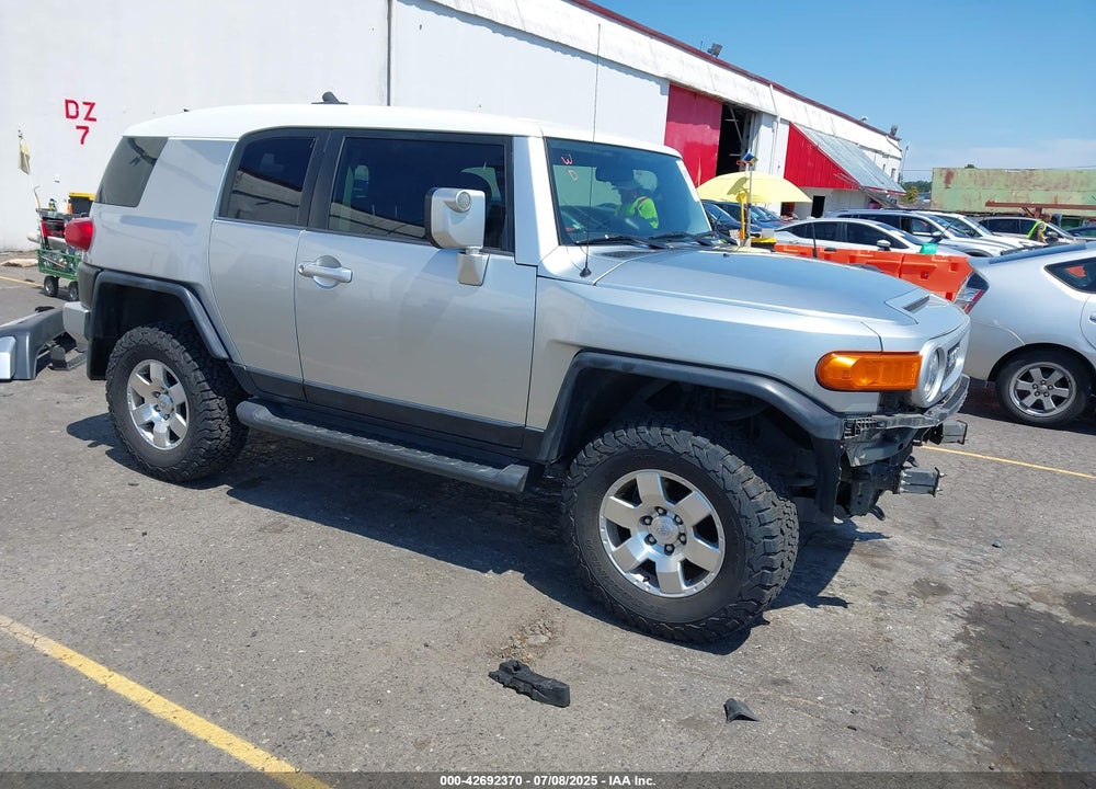 2007 TOYOTA FJ CRUISER VIN: JTEBU11FX70044969