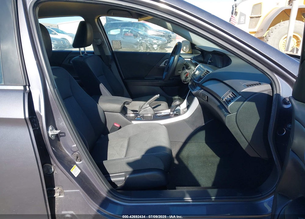2015 HONDA ACCORD VIN: 1HGCR2F36FA216004