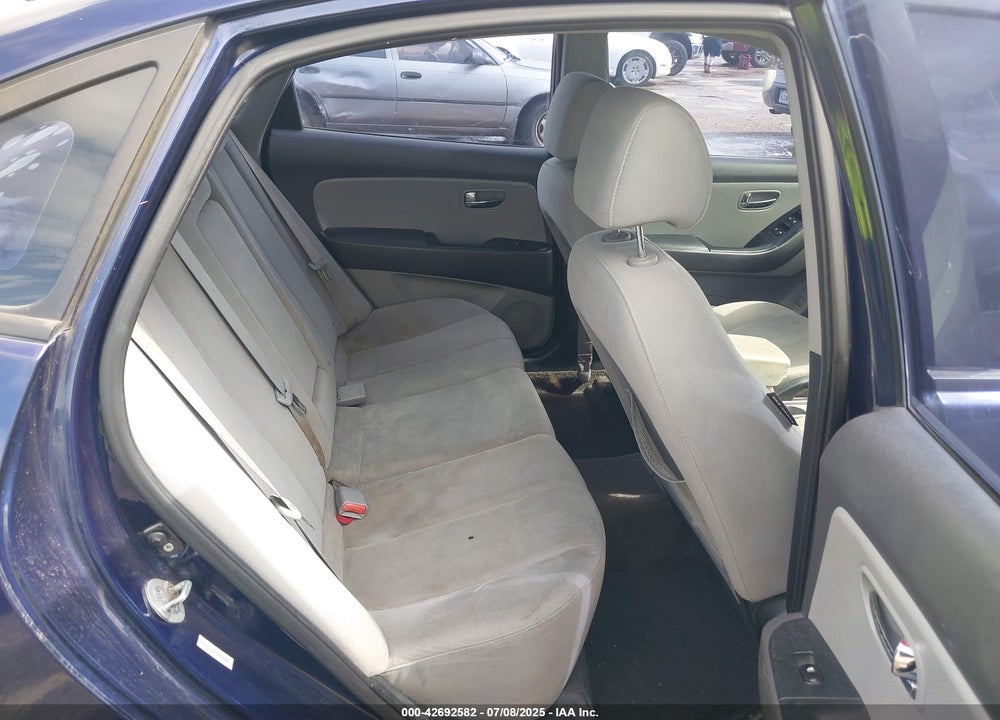 2010 HYUNDAI ELANTRA VIN: KMHDU4AD1AU031357