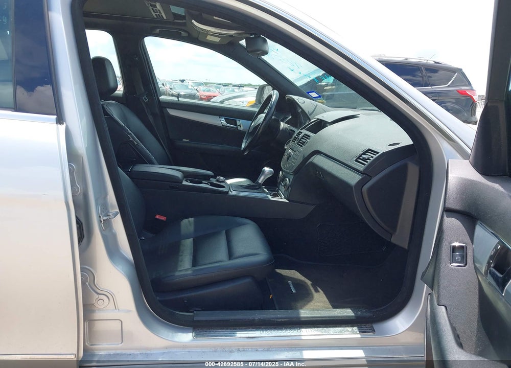2009 MERCEDES-BENZ C CLASS VIN: WDDGF54X99F205253
