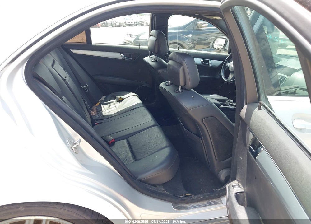2009 MERCEDES-BENZ C CLASS VIN: WDDGF54X99F205253