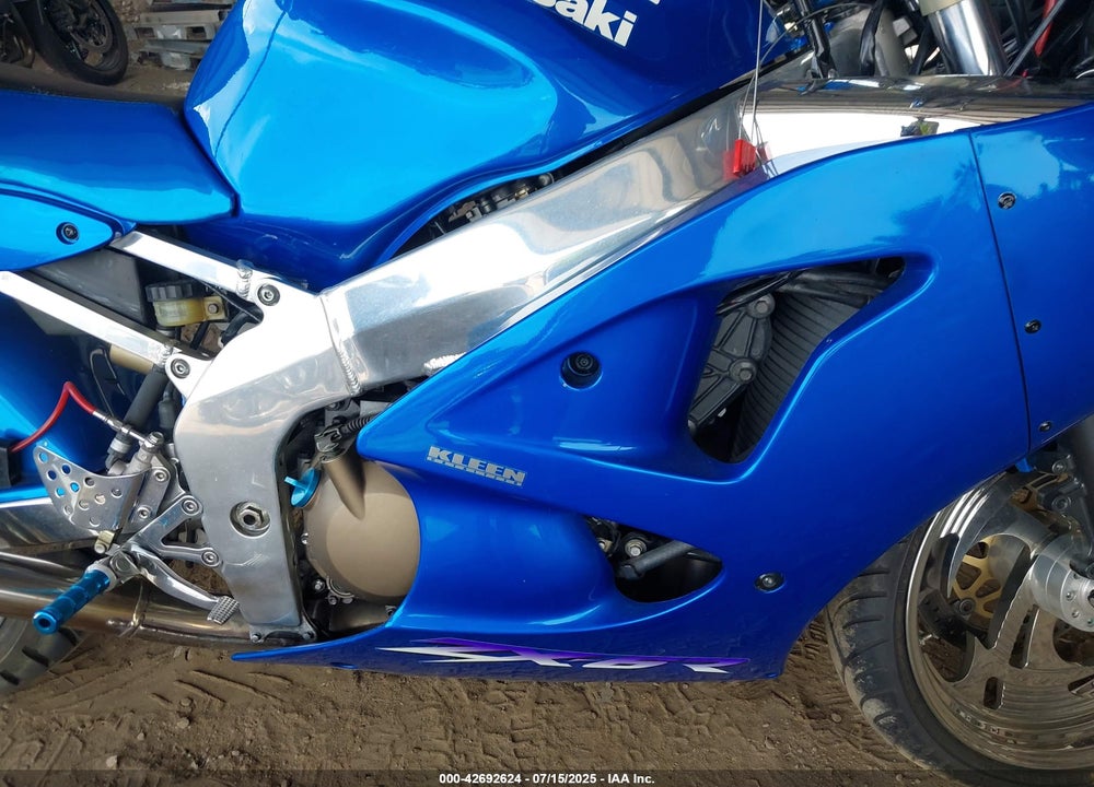 2001 KAWASAKI ZX600 J1 VIN: JKAZX4J101A040019