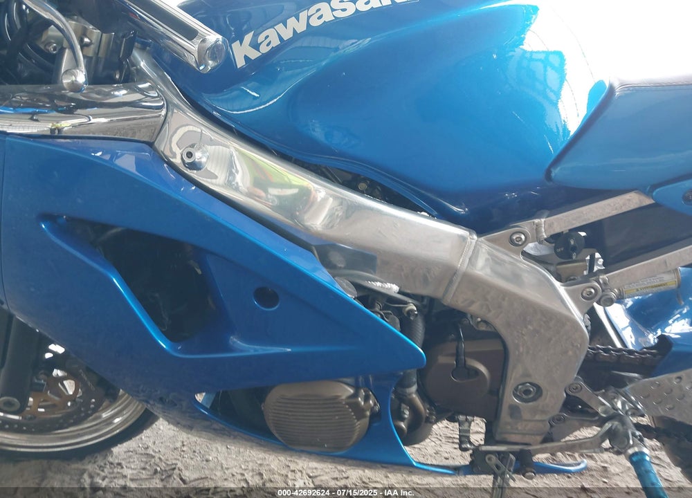 2001 KAWASAKI ZX600 J1 VIN: JKAZX4J101A040019