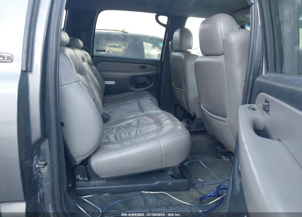 2001 CHEVROLET SUBURBAN 1500 VIN: 3GNFK16T51G255291