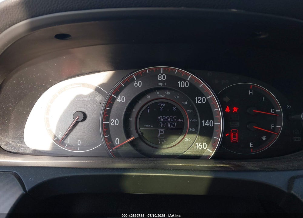 2016 HONDA ACCORD VIN: 1HGCR2F58GA155905