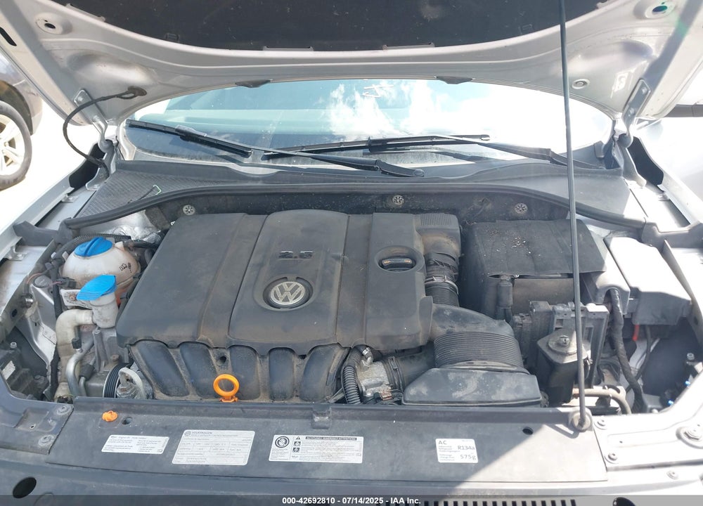 2013 VOLKSWAGEN PASSAT 2.5L SE VIN: 1VWBH7A36DC083793