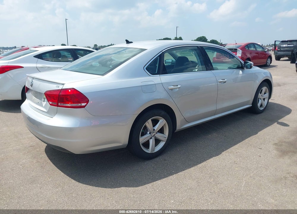2013 VOLKSWAGEN PASSAT 2.5L SE VIN: 1VWBH7A36DC083793